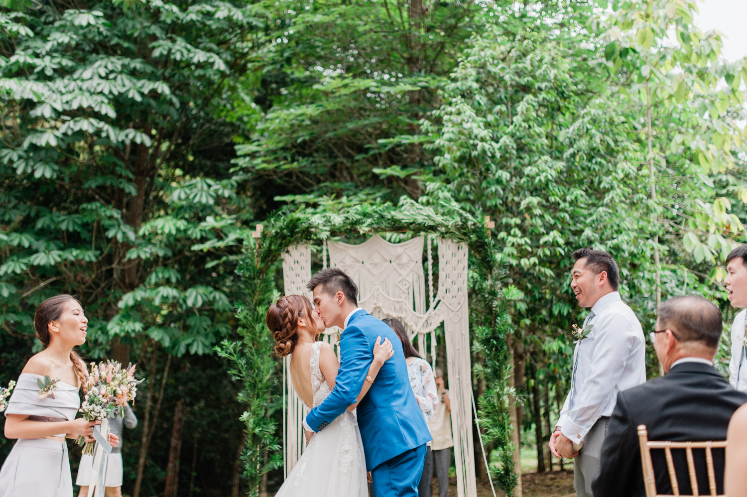 kuala-lumpur-singapore-candid-actual-day-wedding-janda-baik-enderong-garden-wedding-bohemian-macrame-arch