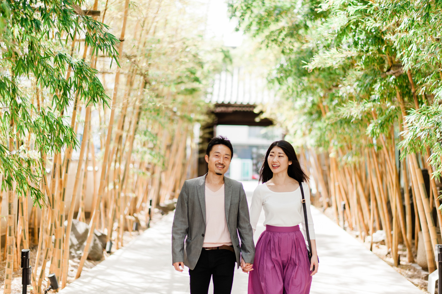 japan-tokyo-casual-engagement-lifestyle-home-prewedding-japanese-couple-outdoor-casual-city-themed